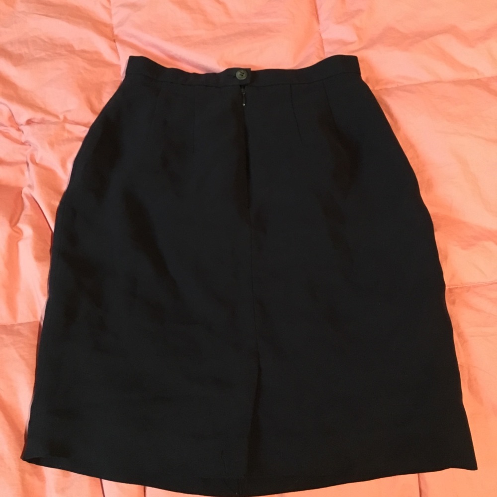 women’s business skirt